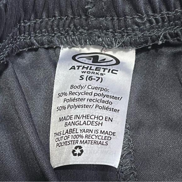 Athletic Works size S (6-7) boys gray shorts - Picture 2 of 6